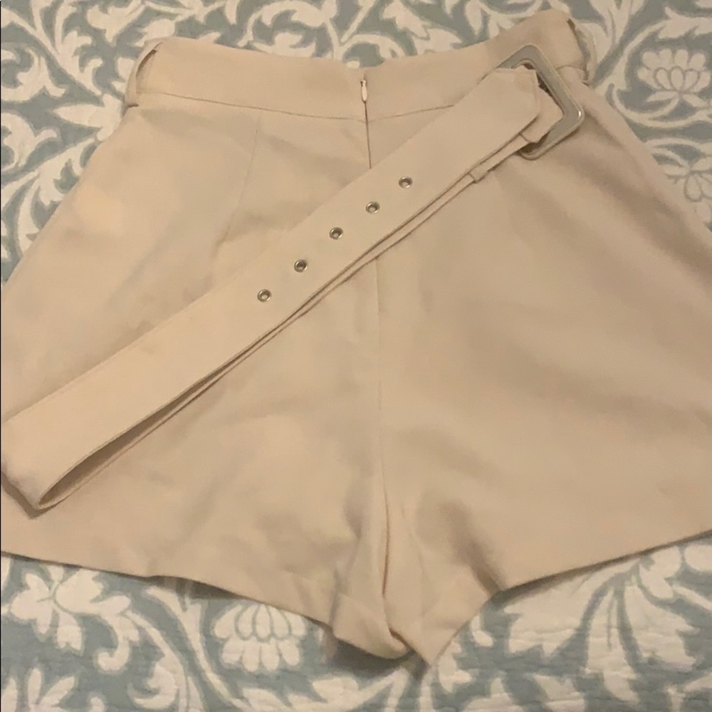 Beige skort